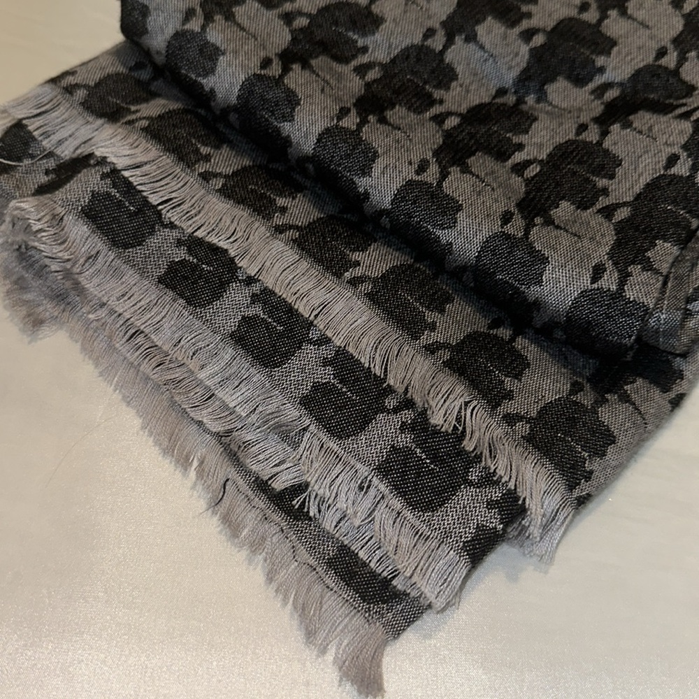 Karl Lagerfeld Paris Two-Toned Grey Pashmina Scarf with Karl Silhouette